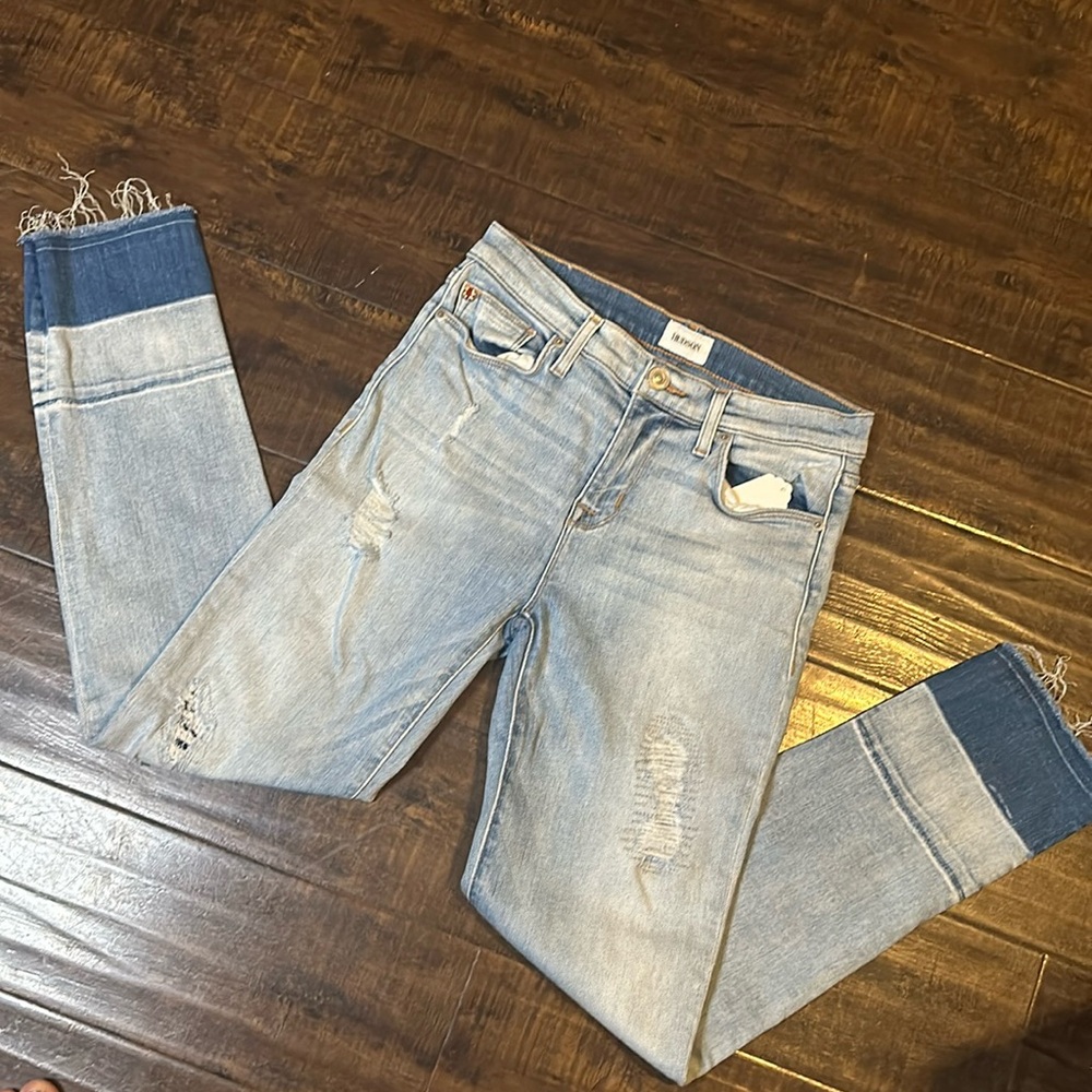 Authentic Hudson Jeans All Shorts & Jeans $12 or 2x$20 -Bundle & Offer! - Picture 2 of 4